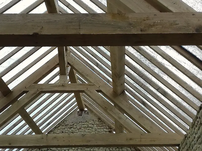 Rénovation complète d'une charpente traditionnelles en chêne dans le Perche